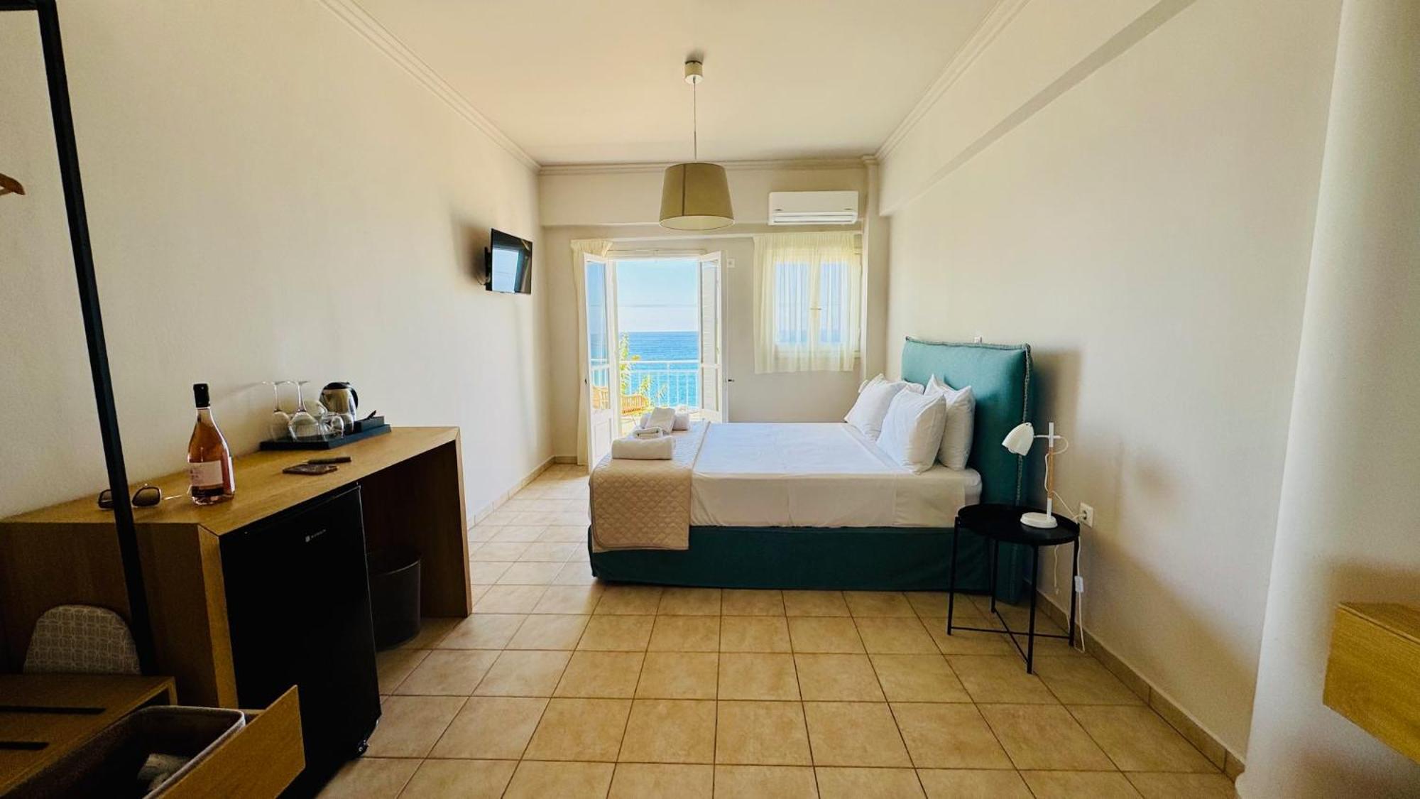 Monato Luxury Apartments Ayios Nikitas Luaran gambar