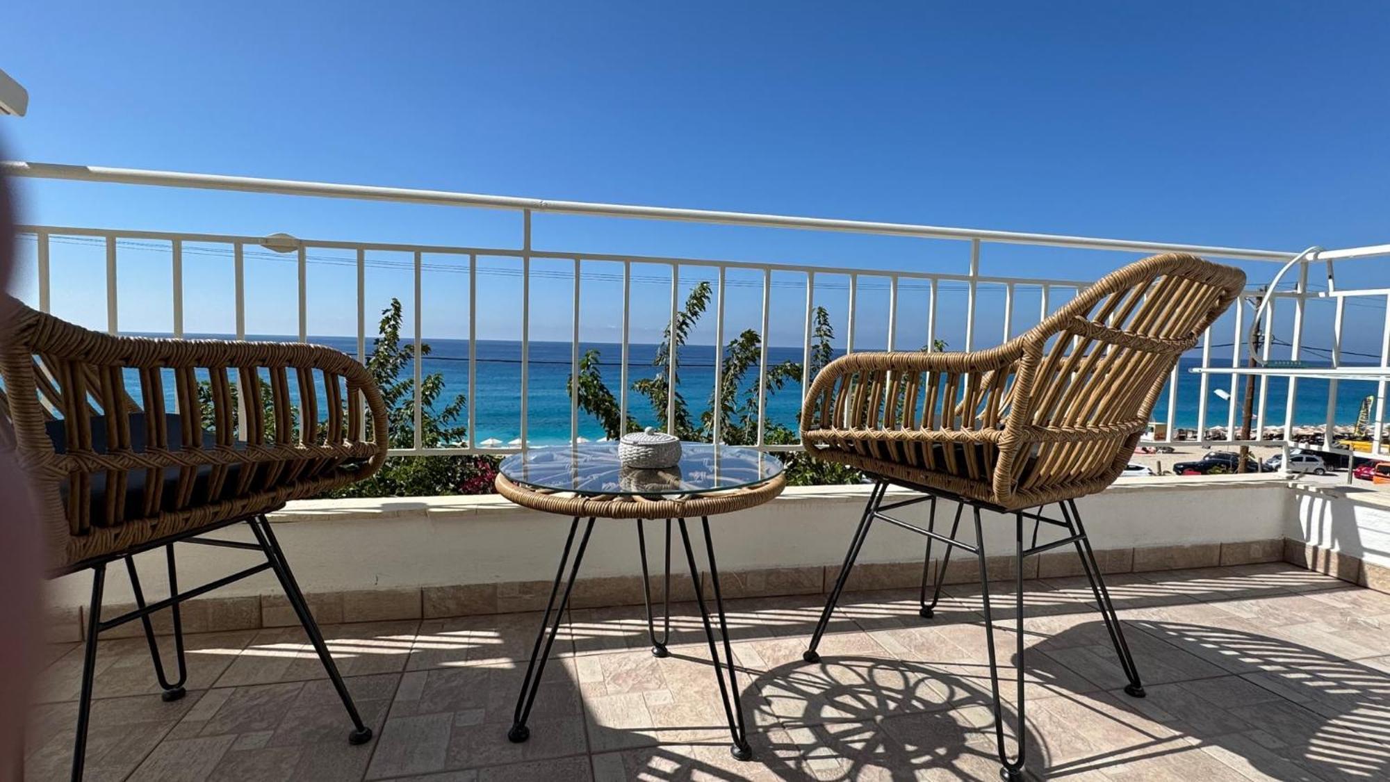 Monato Luxury Apartments Ayios Nikitas Luaran gambar